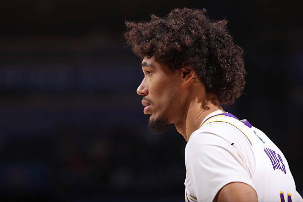 NBA 季后赛：森林狼 116 比 113 胜湖人，海斯出场表现及困境