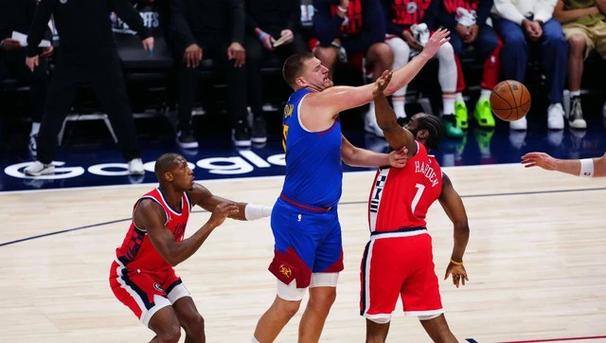 NBA 季后赛第 6 回合：快船背水一战险胜掘金，拉满攻防