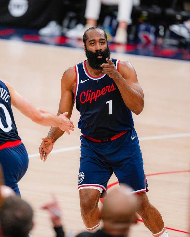 5月2日NBA季后赛首轮G6：快船哈登爆砍拖入抢七，G7他会再打46分钟吗？