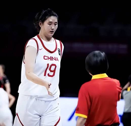 中国女篮昆明集训张子宇成焦点，特殊训练计划助力再创辉煌