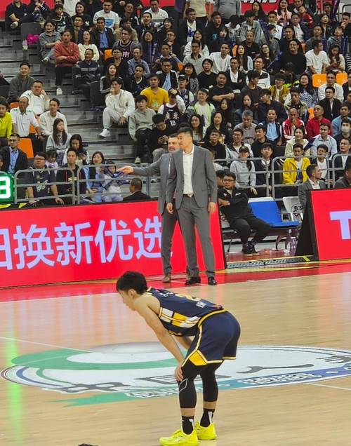 CBA 季后赛半决赛 G3：辽宁队 0-3 被横扫，王朝落幕面临大换血