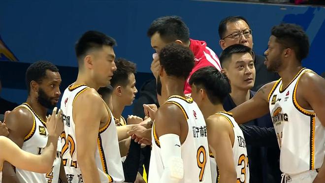 辽宁男篮0-3被淘汰王朝落幕 面临重建及赵继伟合同隐患