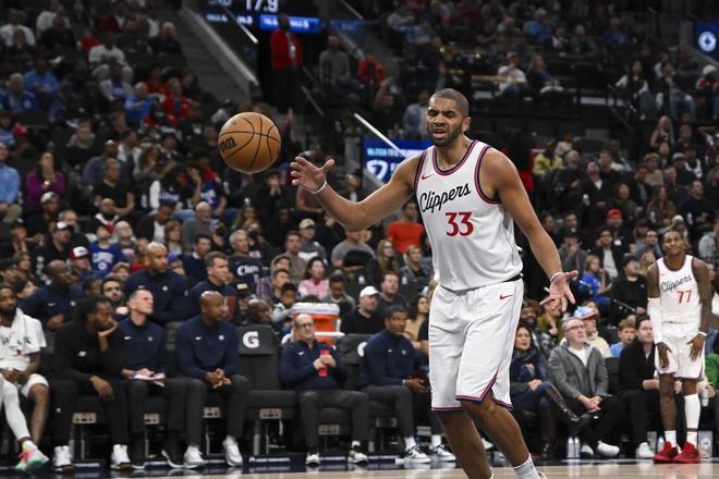 5月2日NBA季后赛：快船生死战111-105力克掘金扳平总比分