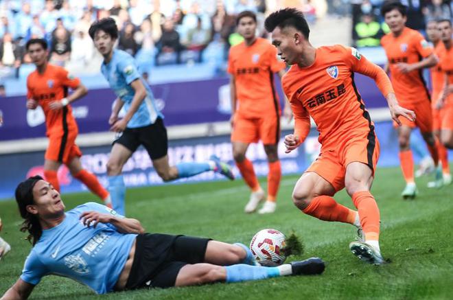 大连英博主场3-2战胜云南玉昆，赛后李国旭谈感受及廖锦涛表现