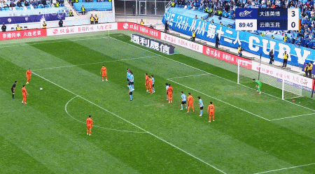 大连英博主场3-2战胜云南玉昆，赛后李国旭谈感受及廖锦涛表现