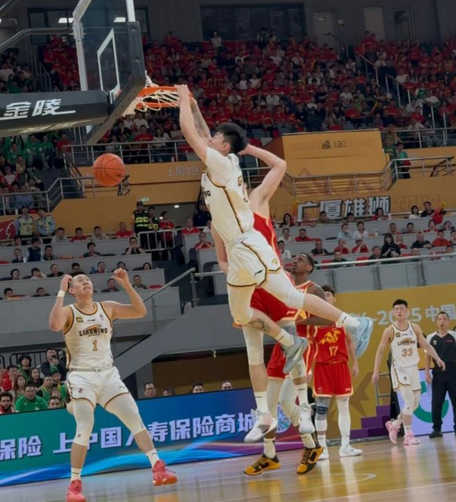 3-0横扫！广厦晋级总决赛，张镇麟低迷受困伤病状态不佳