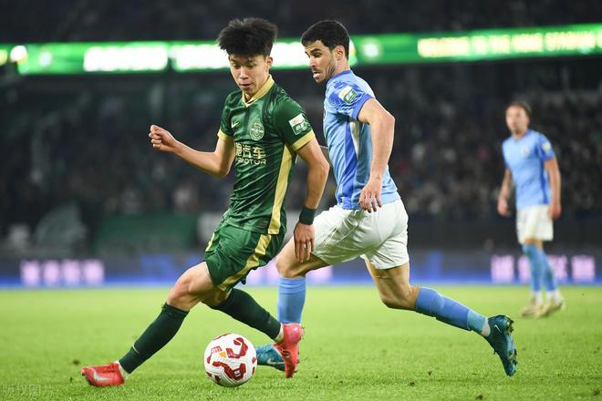 06 年龄段头牌王钰栋中超崭露头角，18 岁坐稳主力成罕见存在