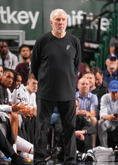 NBA传奇落幕！波波维奇卸任马刺主帅 新帅上任开启新时代