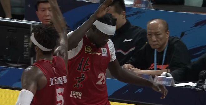 CBA季后赛：广厦和北京同3-0横扫晋级，谁难度与含金量更高？