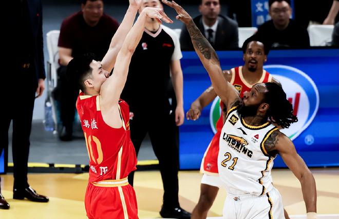 CBA季后赛：广厦和北京同3-0横扫晋级，谁难度与含金量更高？