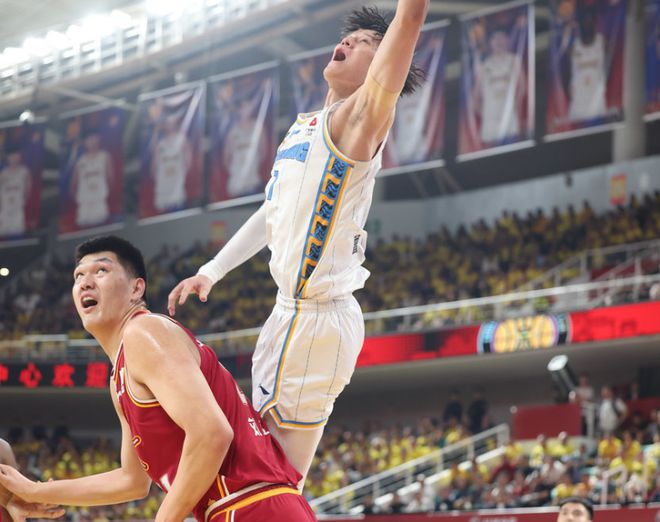 CBA季后赛：广厦和北京同3-0横扫晋级，谁难度与含金量更高？