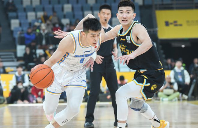 CBA季后赛：广厦和北京同3-0横扫晋级，谁难度与含金量更高？