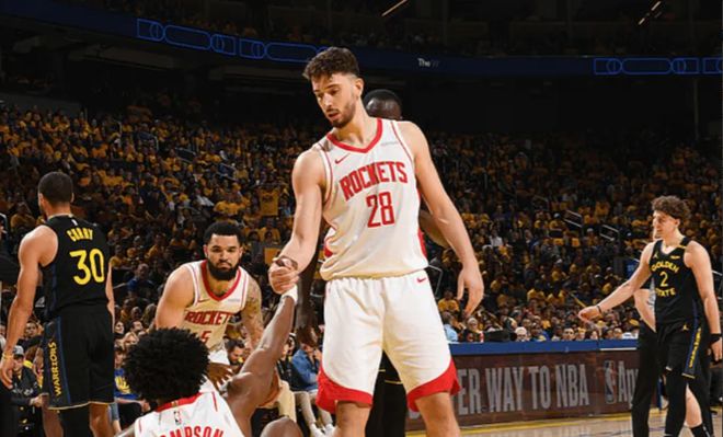 NBA2024 - 25赛季季后赛首轮西部焦点战，勇士火箭生死对决