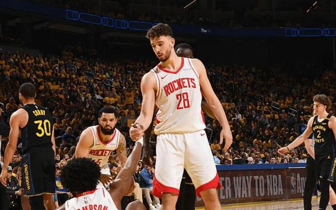 5月3日NBA季后赛首轮G6，勇士迎火箭，库里期待挑战并谈策略