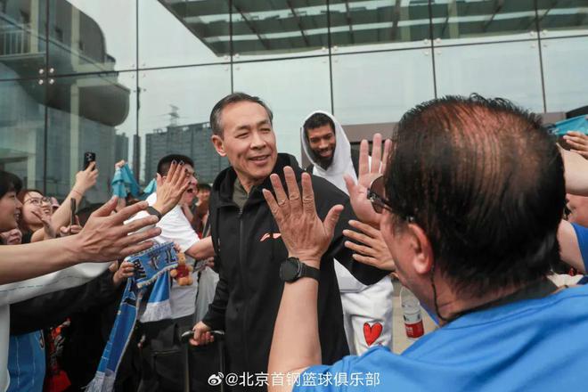 狂轰43分9记三分助北京横扫山西，杰曼状态似马布里却非外援带飞