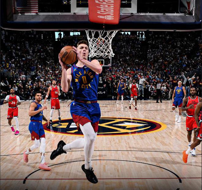 NBA季后赛首轮抢七：约基奇强势带队，掘金主场大胜快船晋级