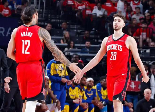 NBA季后赛西部首轮G6：火箭击败勇士拖入抢七，三高联防显威