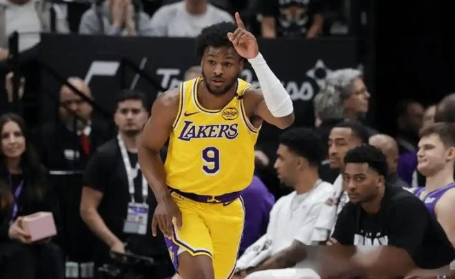 2024年NBA选秀：布朗尼·詹姆斯次轮被湖人选中，合同遭质疑