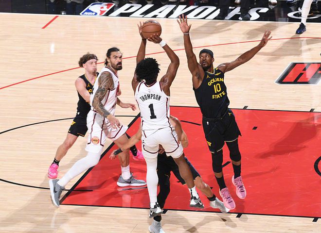 NBA 首轮火箭勇士抢七大战落幕，勇士晋级，火箭未来引关注