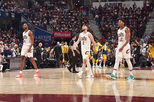NBA东部半决赛：步行者胜骑士先拔头筹，杰罗姆表现出色
