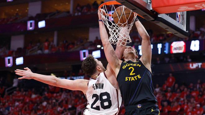 NBA季后赛首轮勇士VS火箭抢7大战：激烈攻防全程回顾