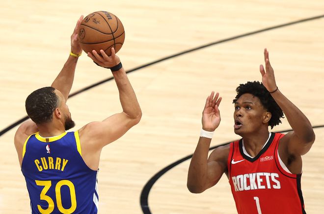 NBA季后赛首轮：勇士队3-1领先被拖入抢七，4-3成功晋级次轮