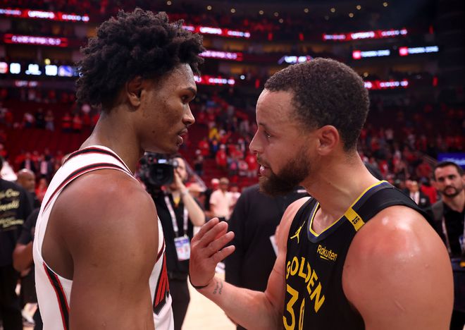 NBA季后赛首轮：勇士队3-1领先被拖入抢七，4-3成功晋级次轮