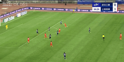 中超第11轮武汉三镇0-2负上海海港，老将神勇外援浪费机会