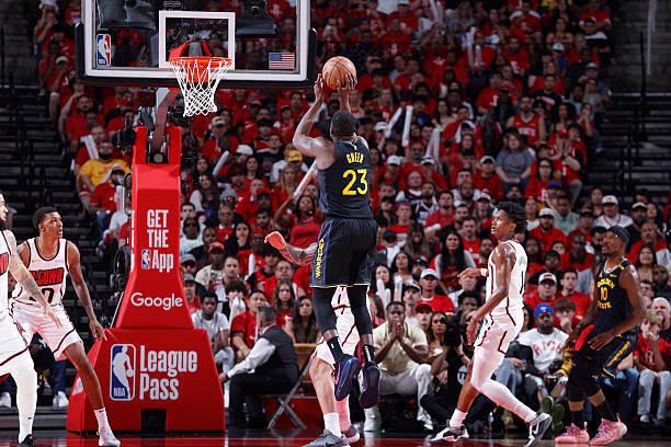 NBA 季后赛：勇士胜火箭晋级，追梦格林表现令人刮目相看