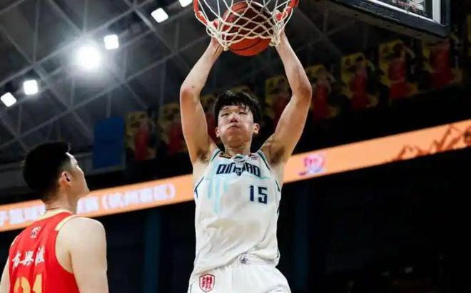 聚焦杨瀚森NBA选秀动态，王治郅犀利点评与众不同