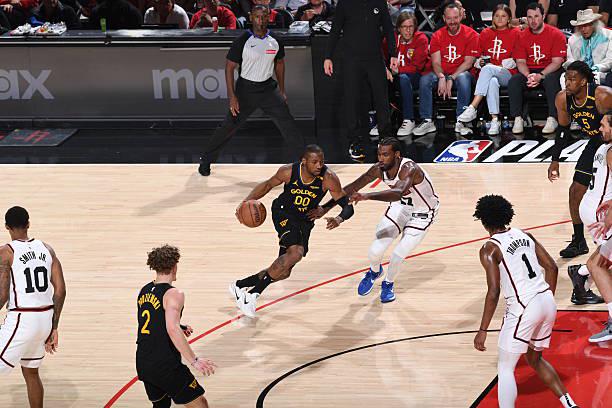 NBA 季后赛：勇士胜火箭晋级，库明加全场 0 分表现惨不忍睹