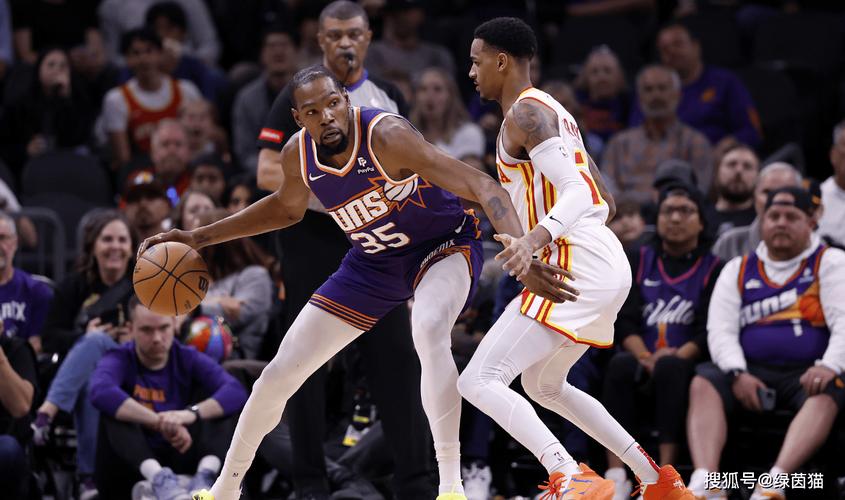 NBA 季后赛西部次轮狼勇大战 5 月 7 日开打，杨毅曾预测森林狼淘汰勇士
