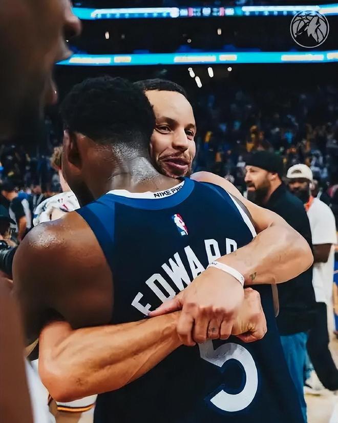 NBA 季后赛西部次轮狼勇大战 5 月 7 日开打，杨毅曾预测森林狼淘汰勇士