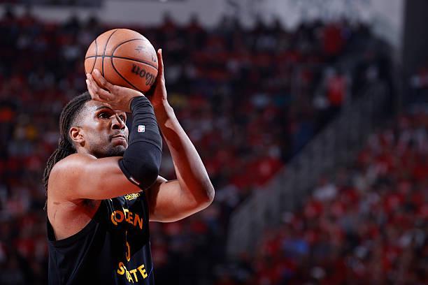 NBA 季后赛：金州勇士胜休斯顿火箭晋级，卢尼表现可圈可点