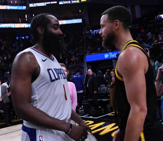 NBA 季后赛西部首轮第 7 场生死战：勇士客场挑战火箭战况激烈
