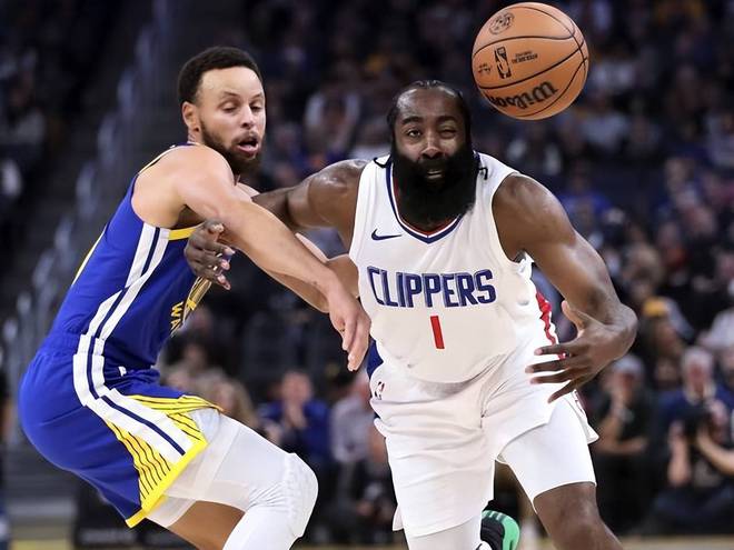 NBA 季后赛西部首轮第 7 场生死战：勇士客场挑战火箭战况激烈