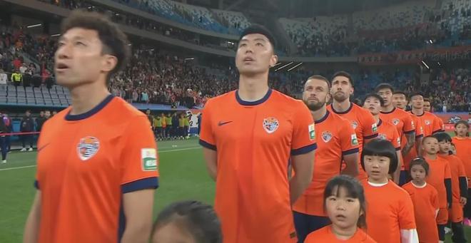 中超第11轮青岛海牛3-0完胜长春亚泰，冯伯元完成个人救赎