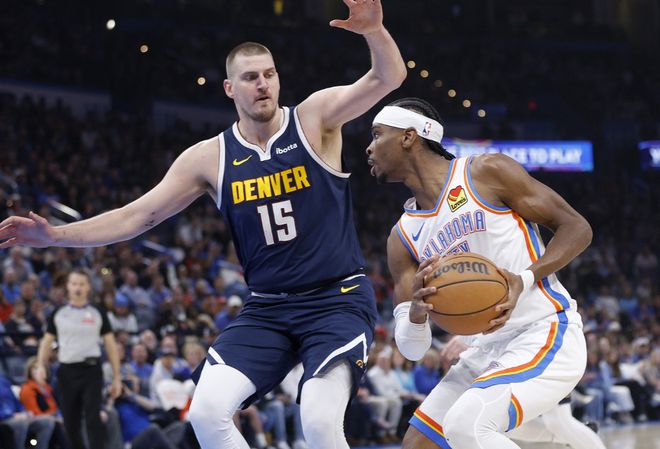 NBA季后赛西部次轮：雷霆主场激战掘金，亚历山大出色仍难阻失利