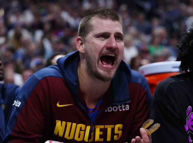 NBA季后赛西部次轮：雷霆主场激战掘金，亚历山大出色仍难阻失利