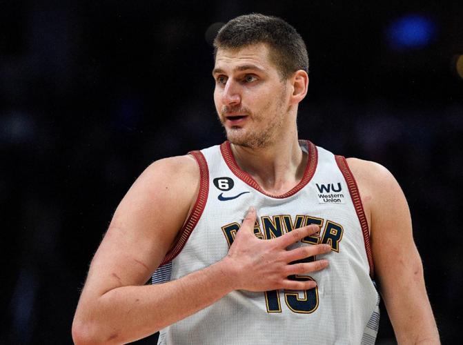 NBA 季后赛次轮 G1 约基奇超神表现，盘点联盟历史季后赛单场 40+20 之人