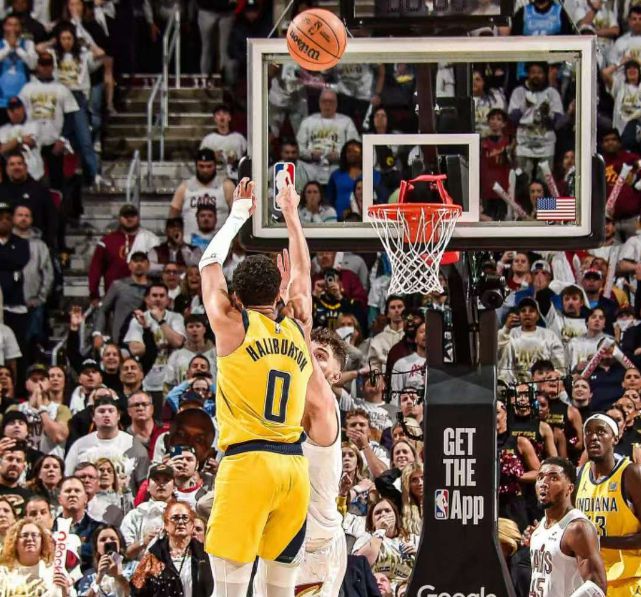 5月7日NBA季后赛步行者120-119险胜骑士 总比分2-0领先