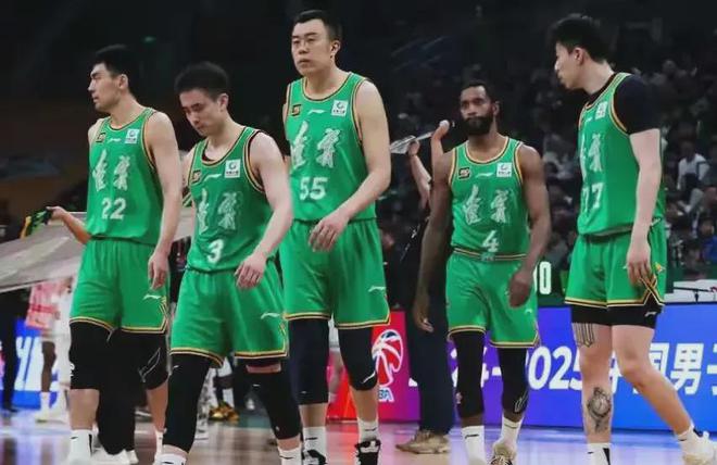 5 月 7 日 CBA 总决赛开打，杨鸣现身解说，辽宁男篮今夏重建有动作