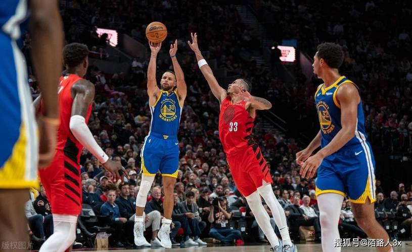 5月7日NBA季后赛西部半决赛：森林狼主场迎勇士，库里伤退勇士开门红