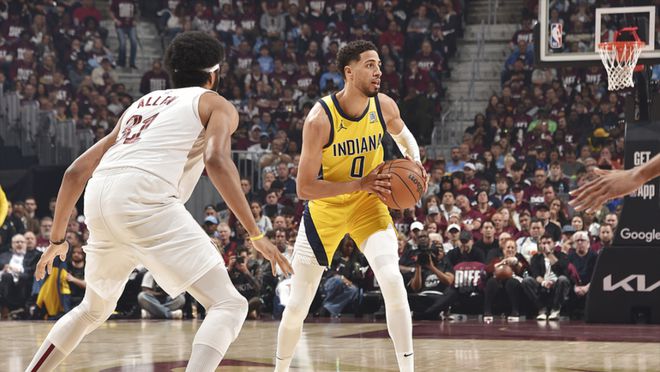 NBA 季后赛激战：今日赛果、局势及主场 5 连败新纪录全解析