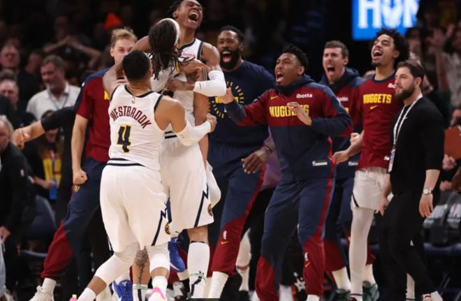 NBA 季后赛激战：今日赛果、局势及主场 5 连败新纪录全解析