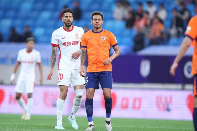 长春亚泰0-3负于青岛海牛后谢晖下课，成本赛季第三位下课主帅
