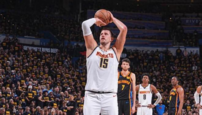 NBA季后赛西部半决赛G2：掘金负雷霆，东部局势紧张，雷霆实力彰显