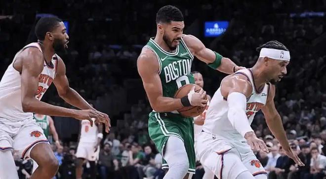 NBA 季后赛东部半决赛大冷门！凯尔特人主场领先 20 分被尼克斯逆转