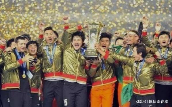 中超联赛山东泰山本赛季挑战大，崔康熙下课传闻起，洋帅成首选