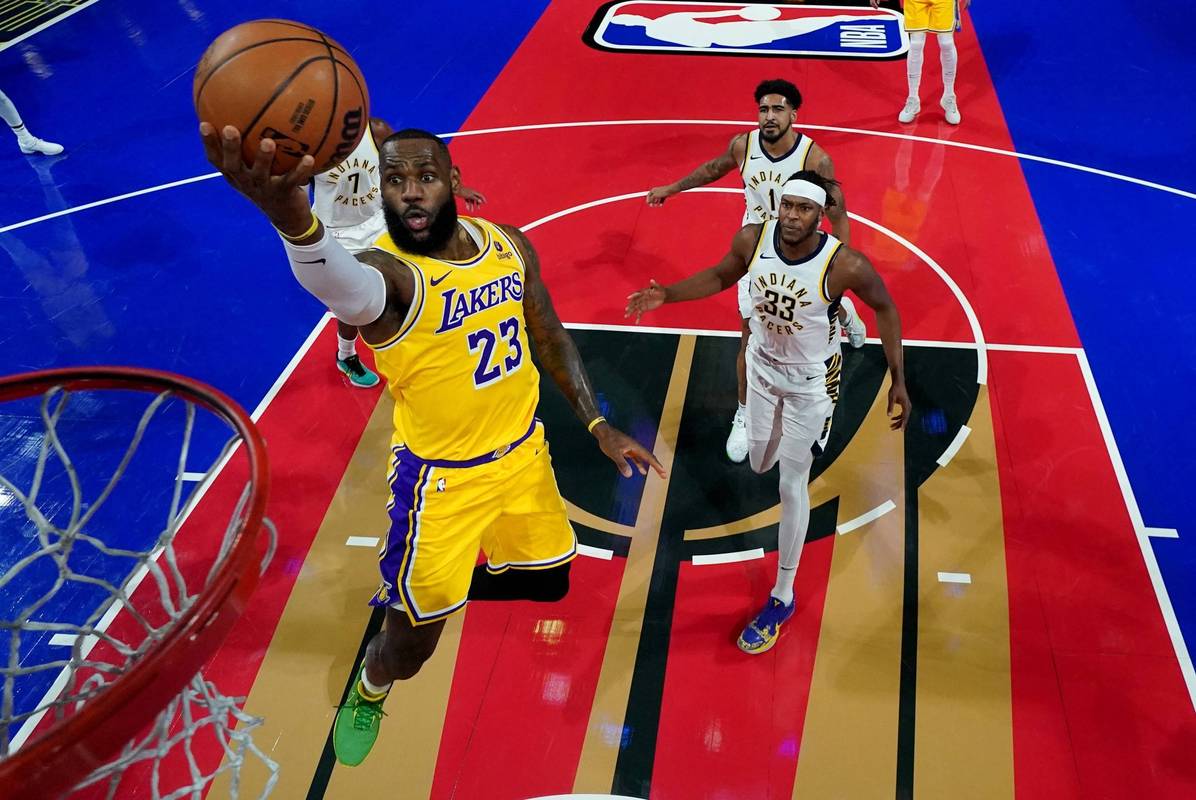 24 - 25赛季NBA季后赛次轮：传奇巨星身影渐消，湖人出局遭热议